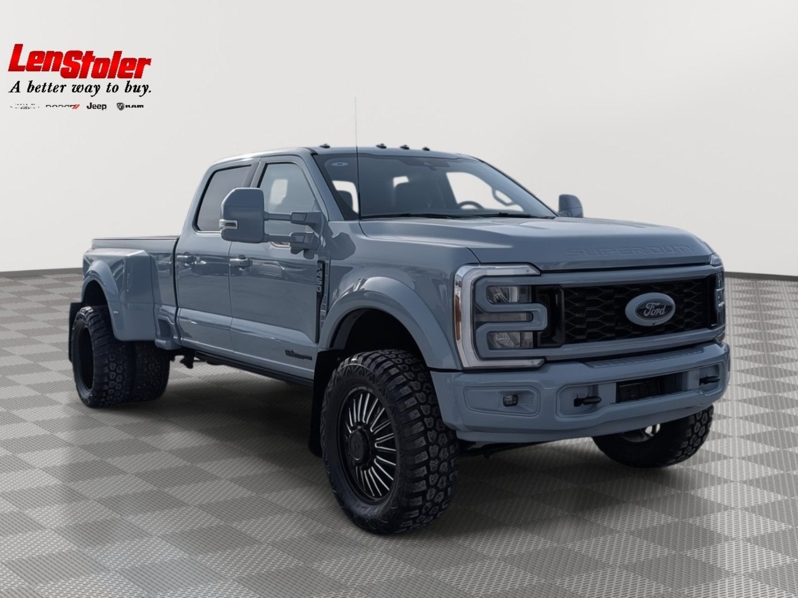 2026 Ford Super Duty F-450 DRW LARIAT