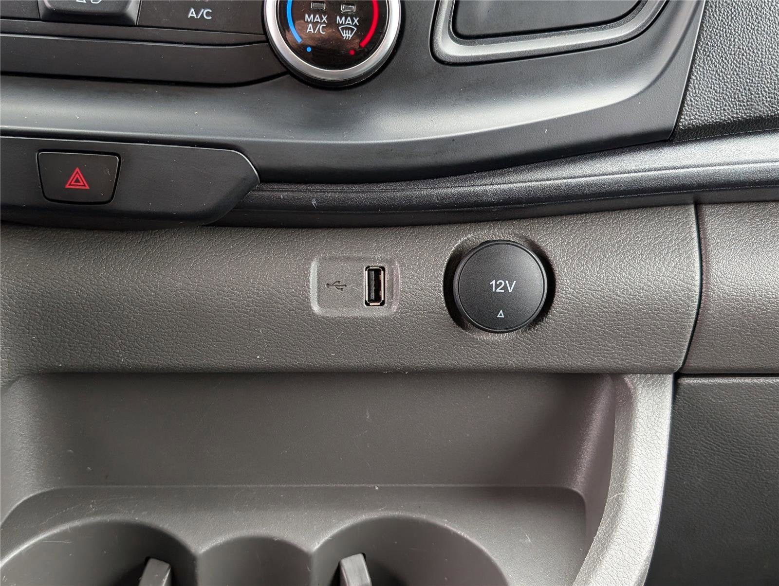 2024 Ford Transit Cargo Van T-250 148" Med Rf 9070 GVWR AWD