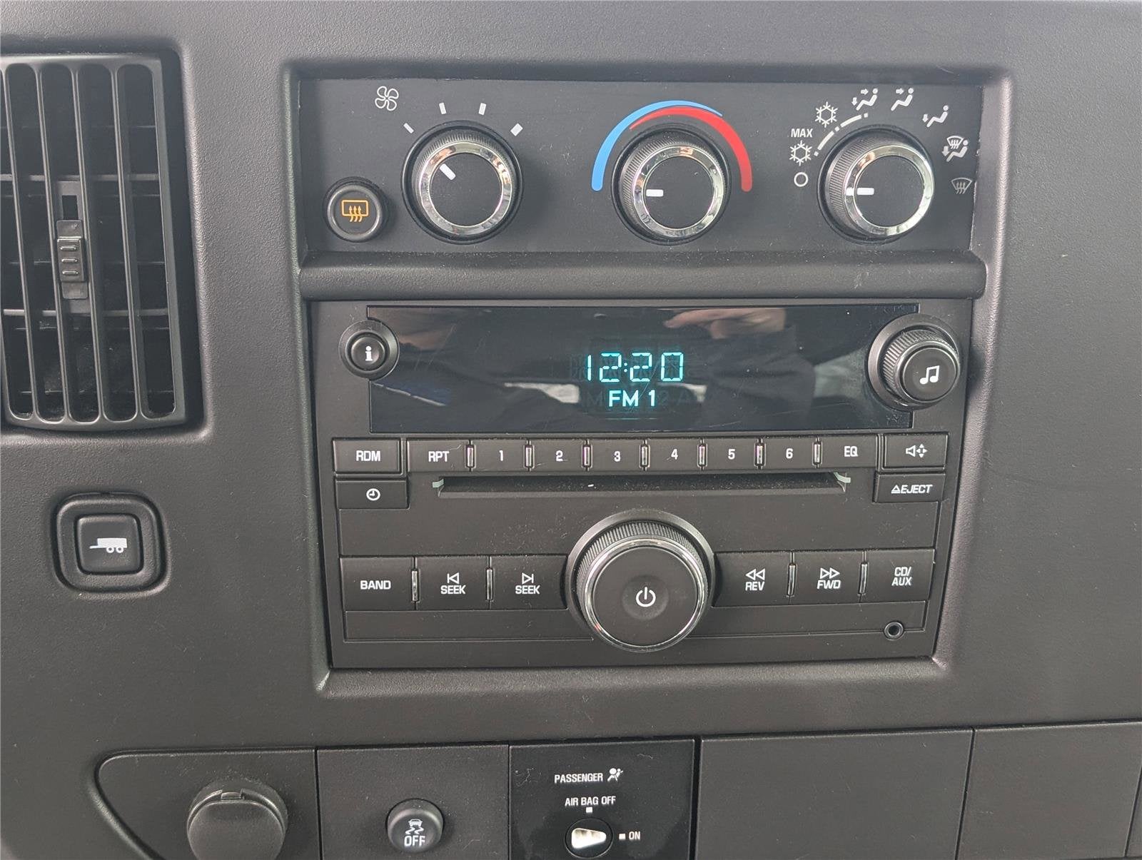 2013 Chevrolet Express Passenger LS