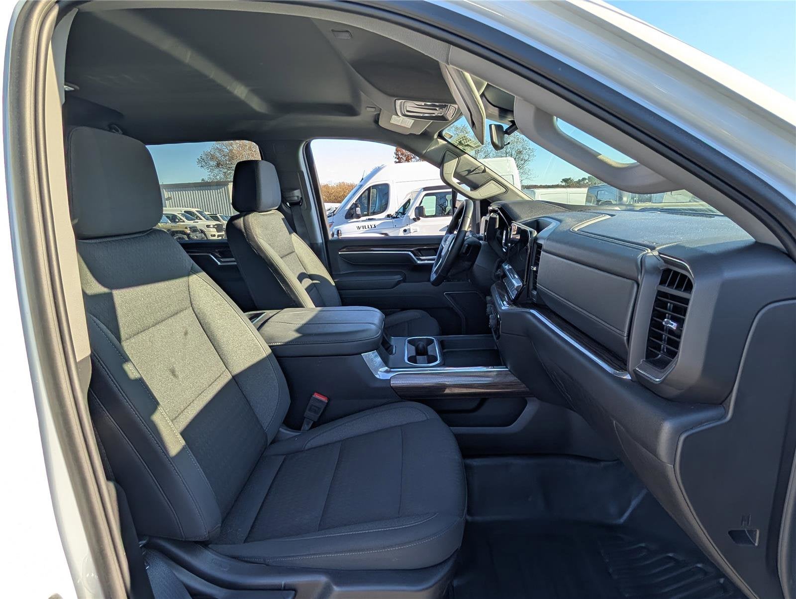 2025 Chevrolet Silverado 3500HD CC LT