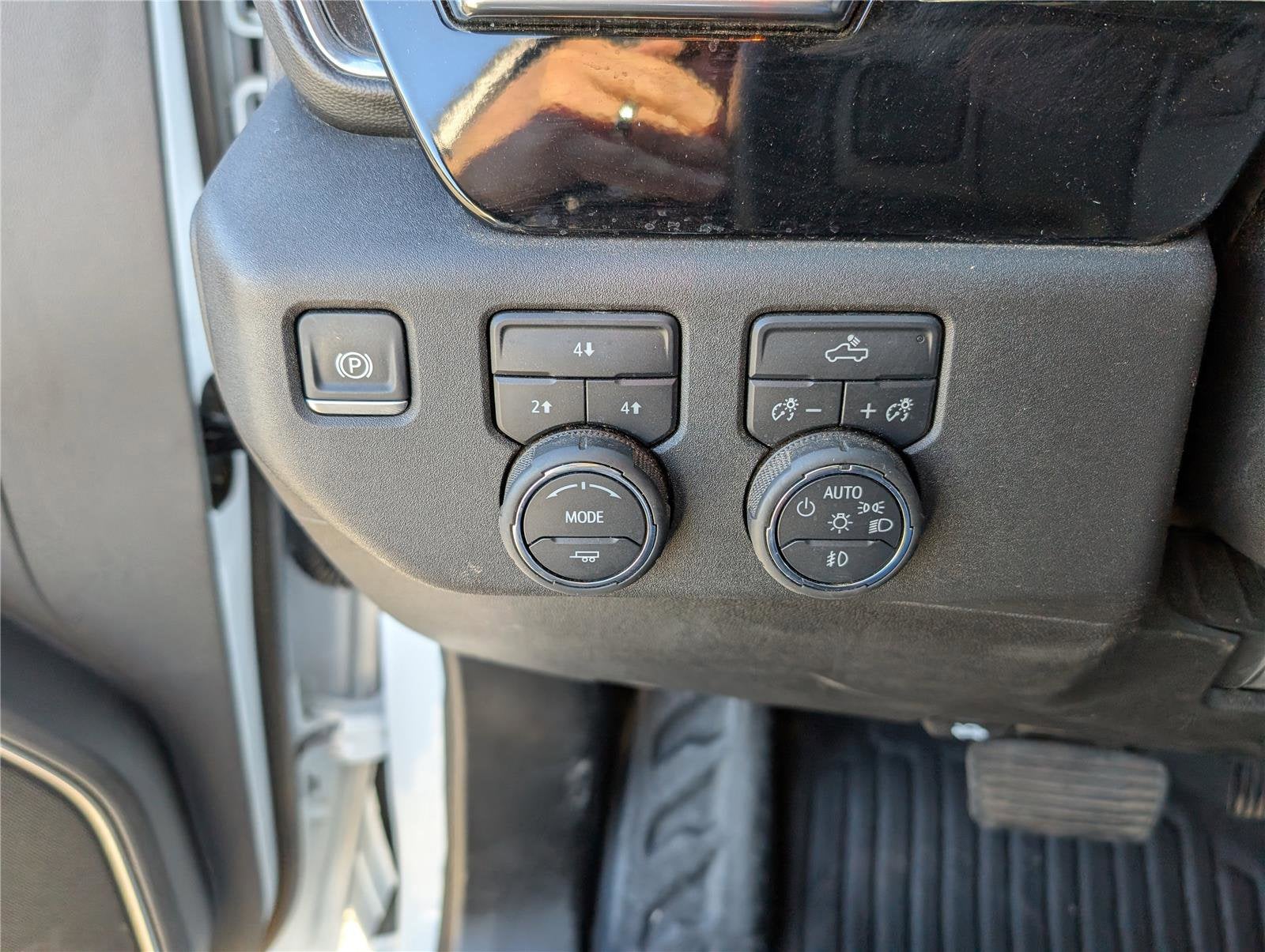 2025 Chevrolet Silverado 3500HD CC LT