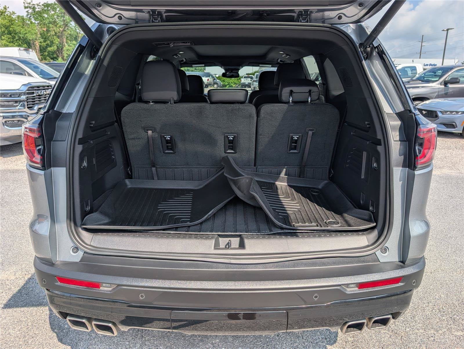 2025 GMC Acadia AWD AT4