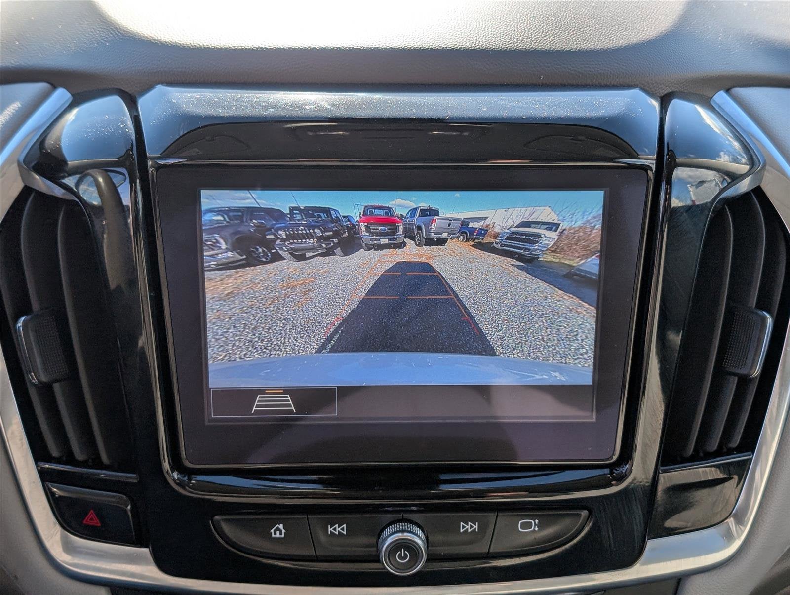 2021 Chevrolet Traverse LT Cloth