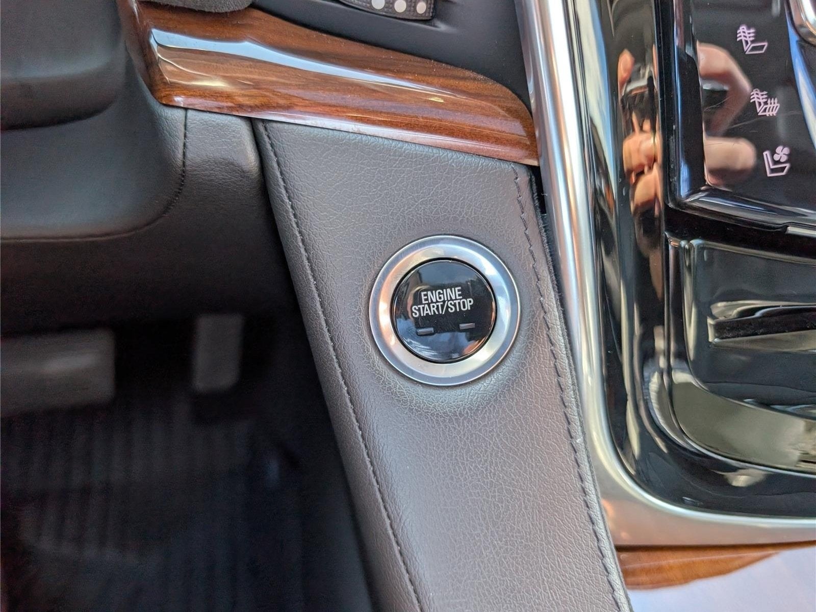 2020 Cadillac Escalade Premium Luxury