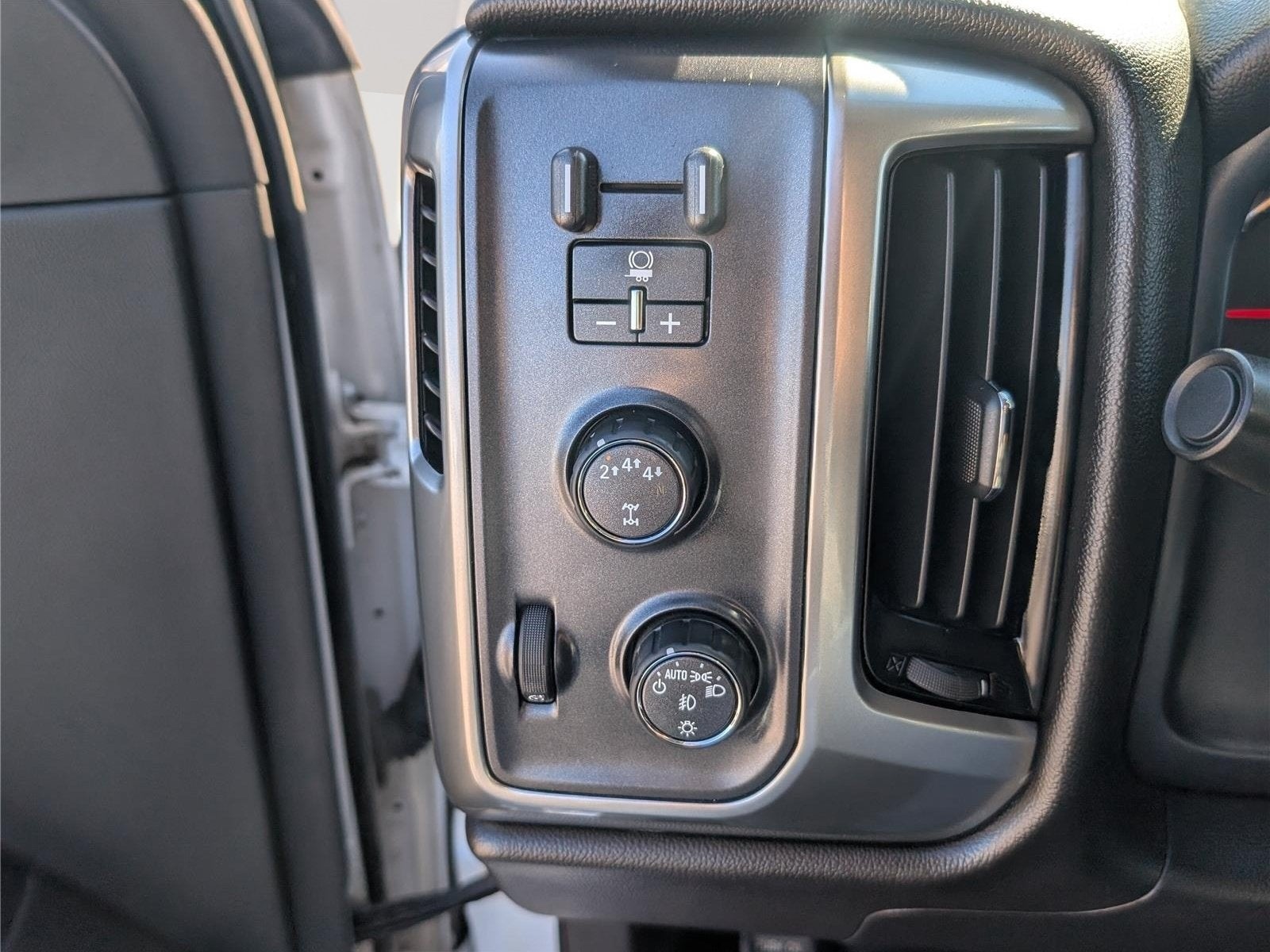2019 Chevrolet Silverado MD LT