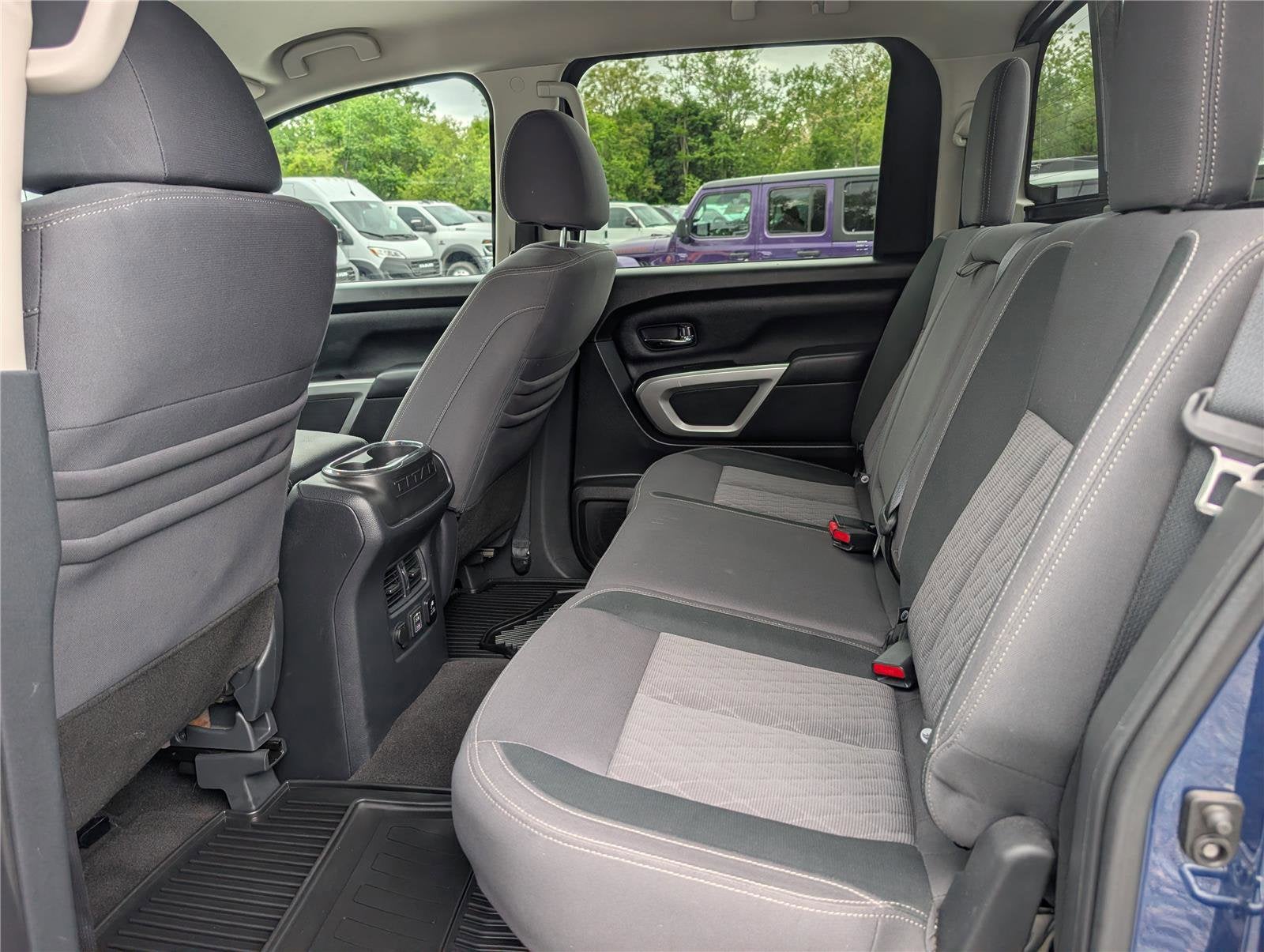 2020 Nissan Titan SV