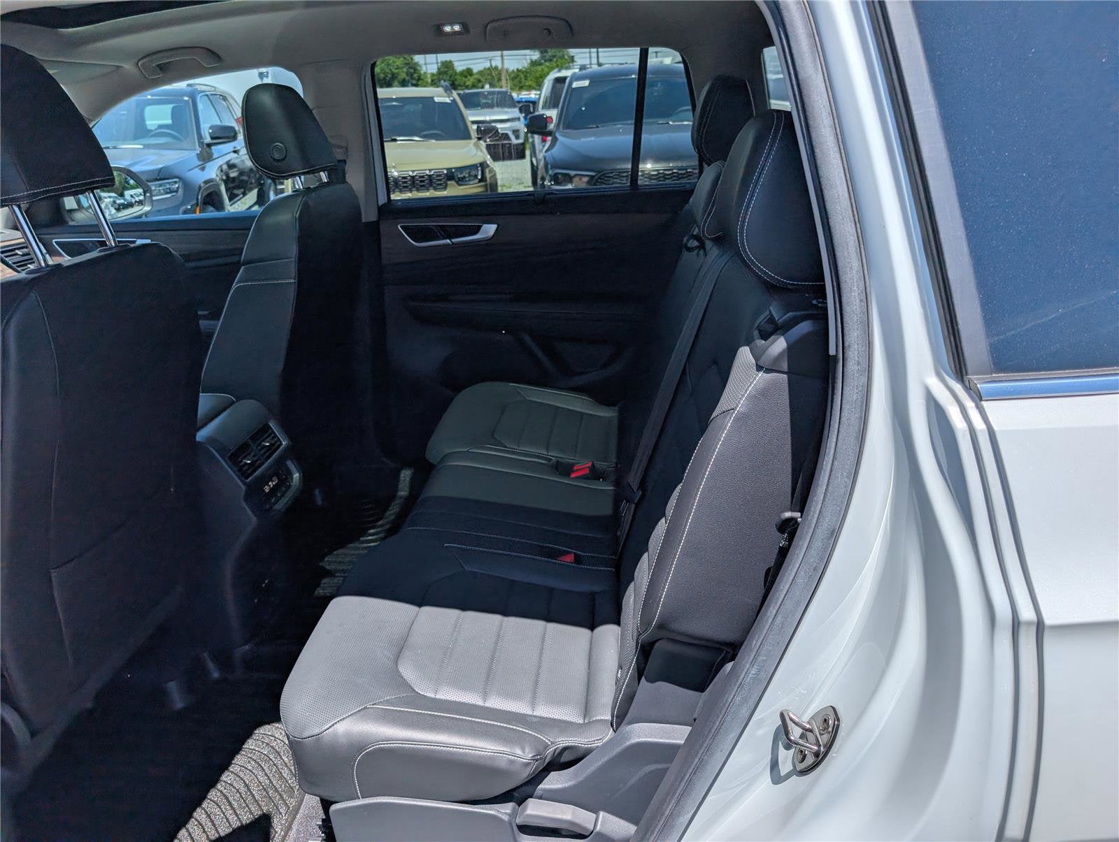 2024 Volkswagen Atlas 2.0T SEL