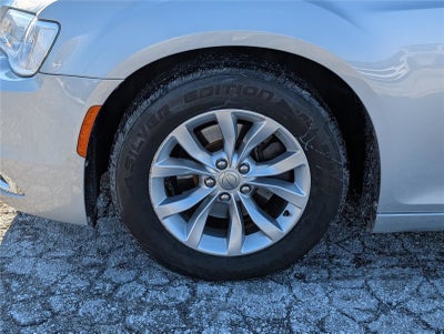 2019 Chrysler 300 Touring