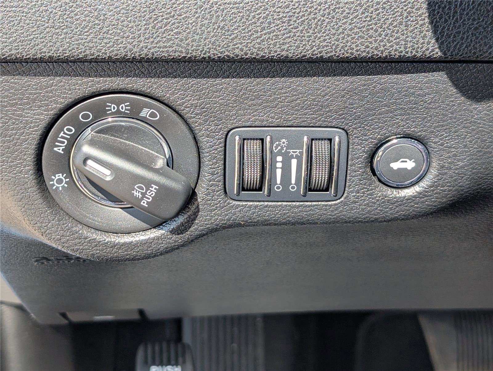 2023 Chrysler 300 Touring L