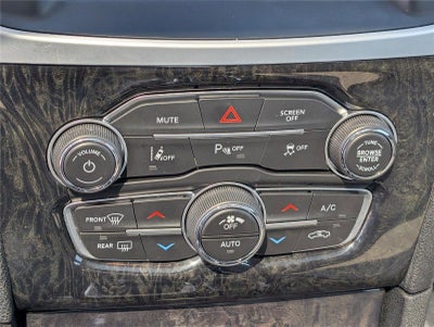 2023 Chrysler 300 Touring L