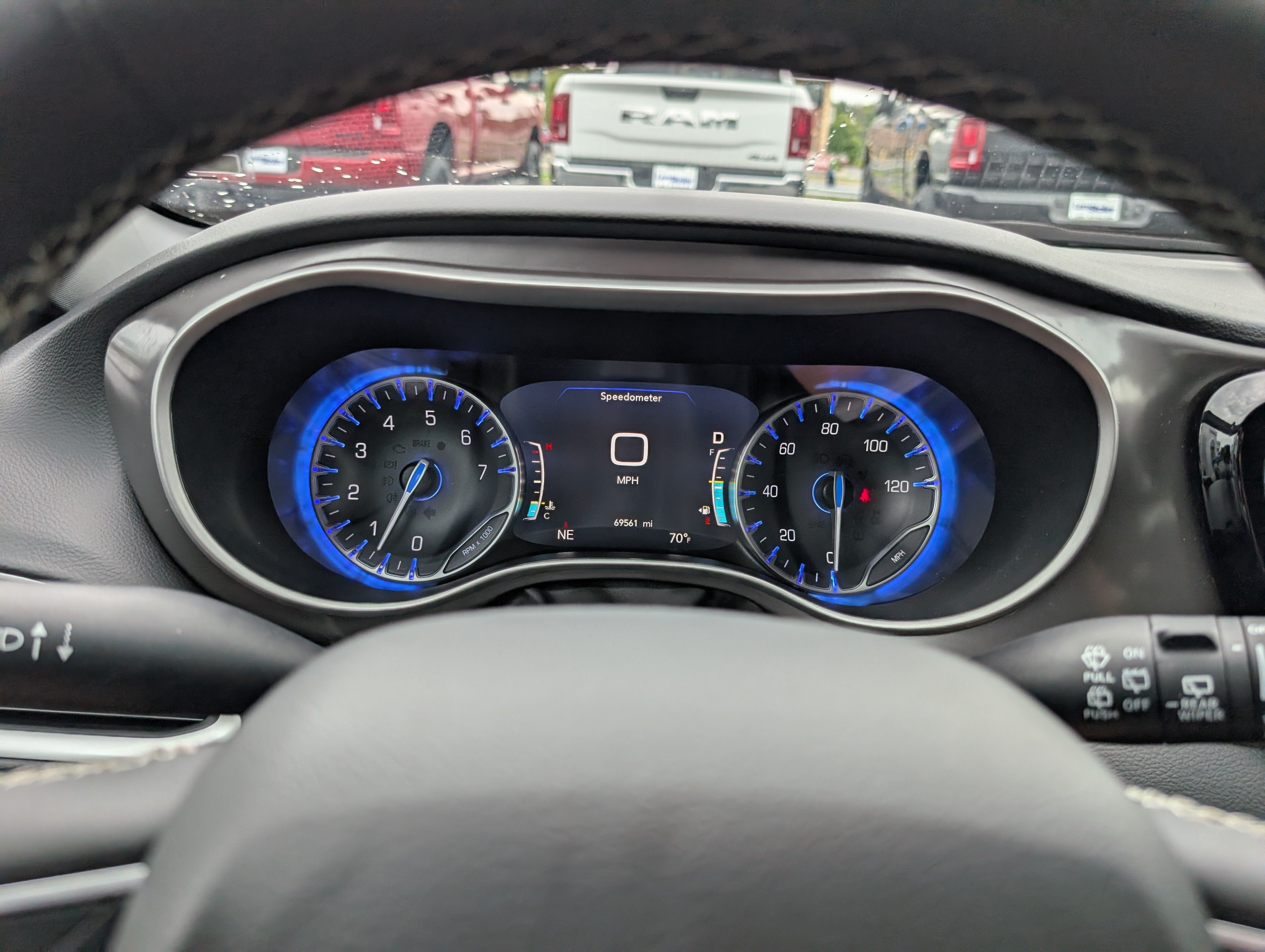 2025 Chrysler Pacifica Select