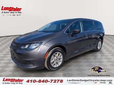 2023 Chrysler Voyager LX