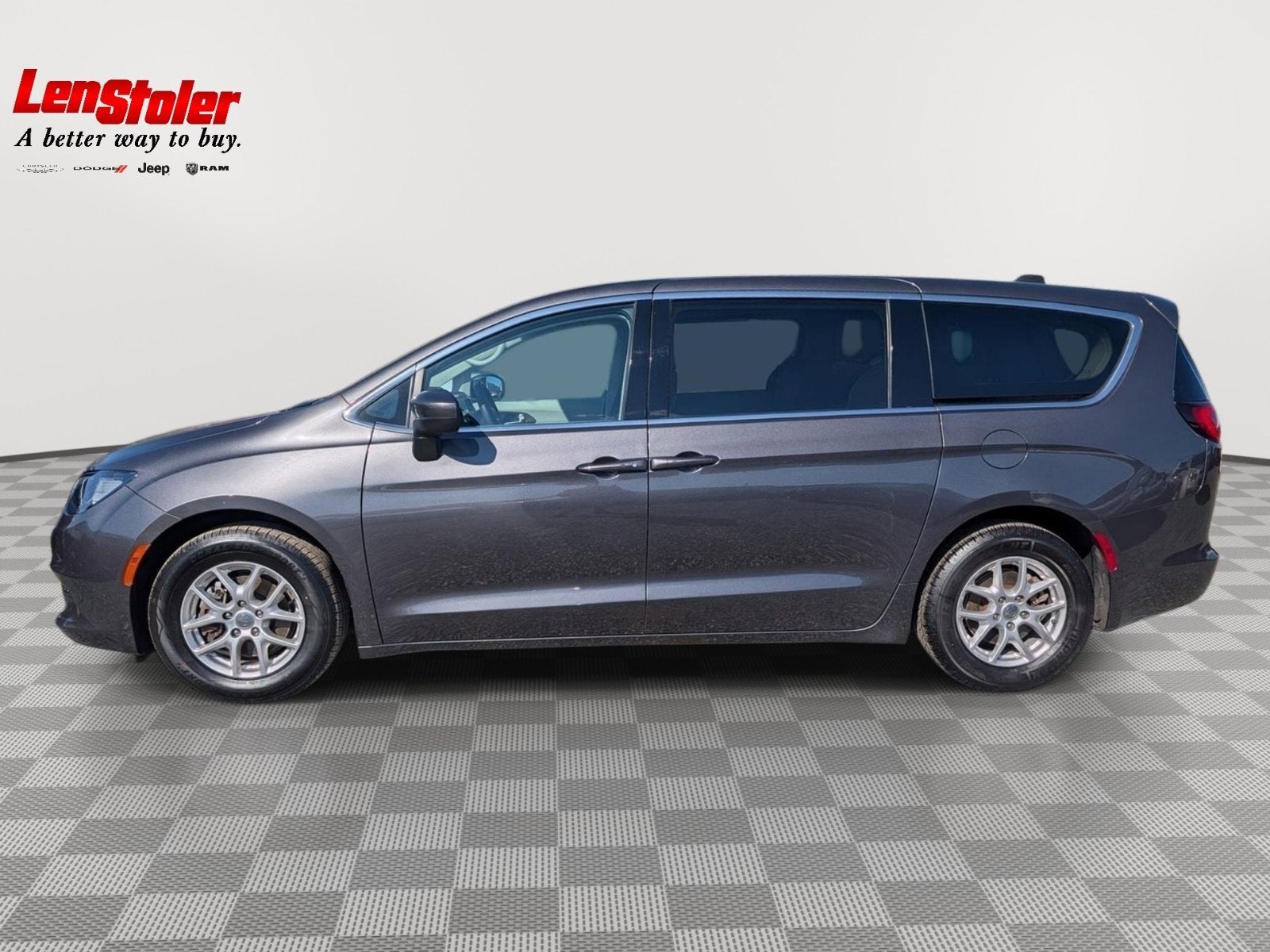 2023 Chrysler Voyager LX