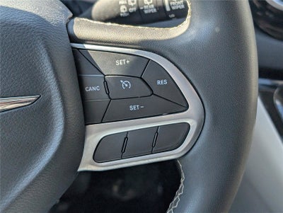 2023 Chrysler Voyager LX