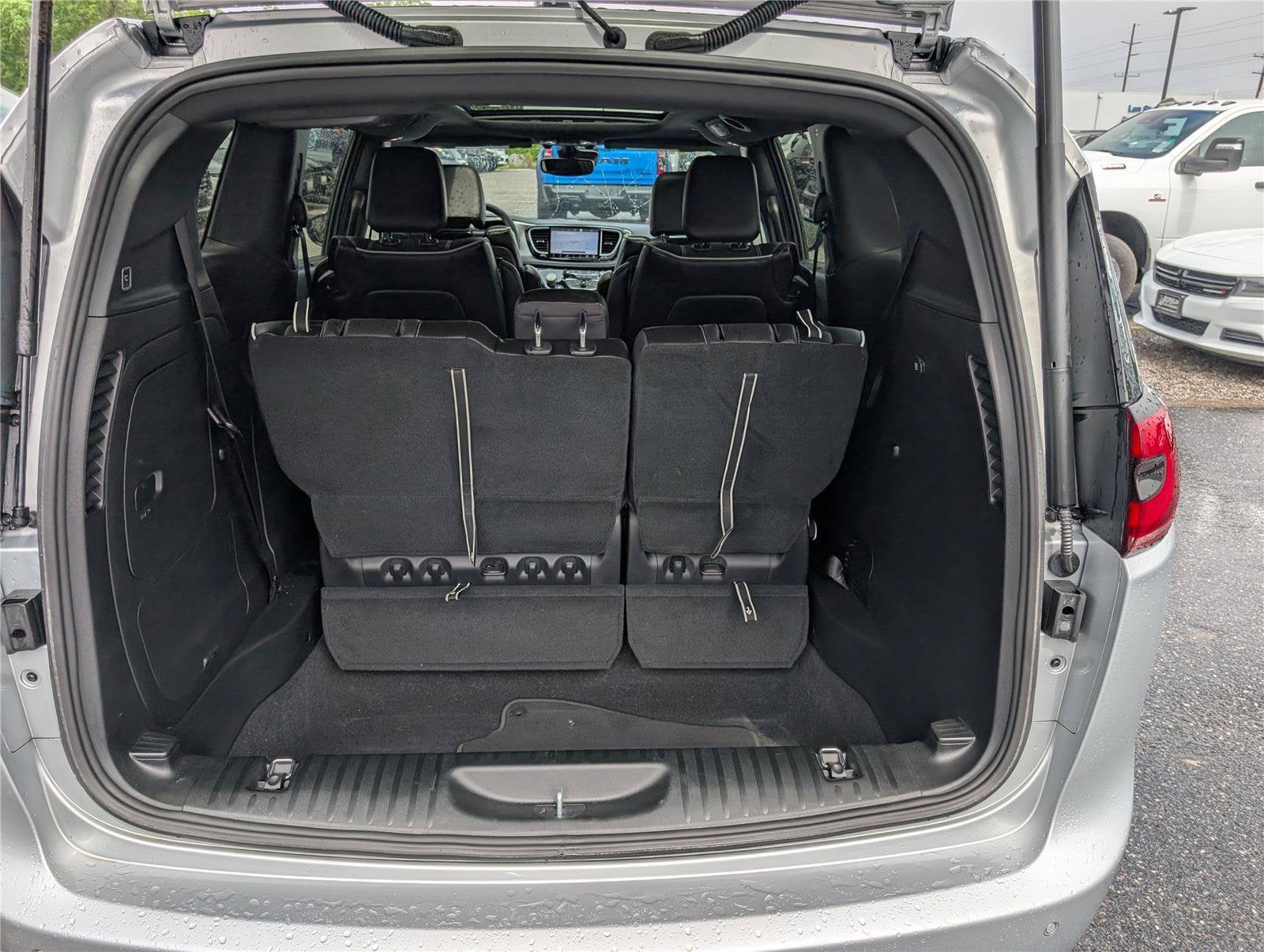 2023 Chrysler Pacifica Hybrid Limited