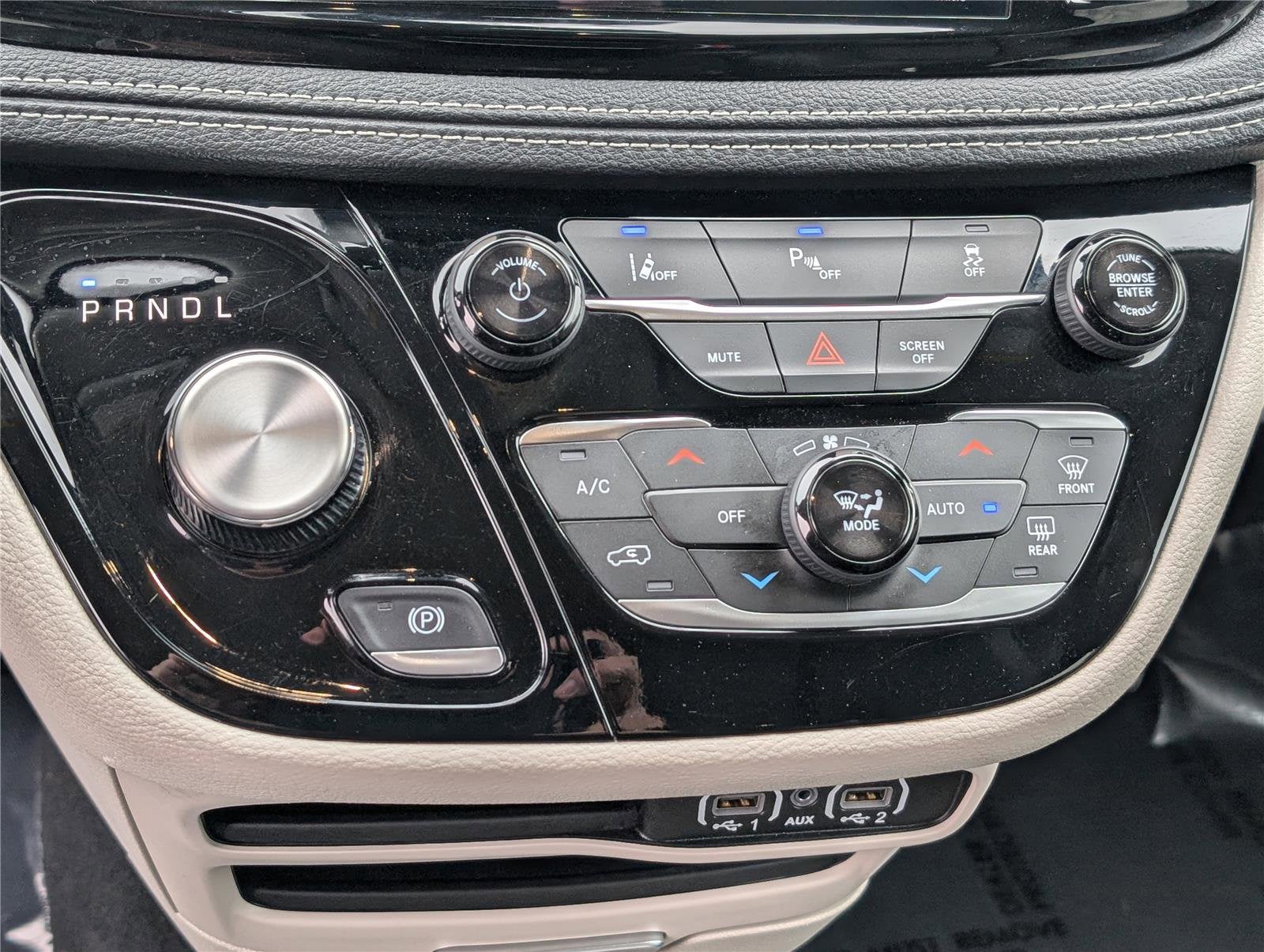 2024 Chrysler Pacifica Hybrid Select