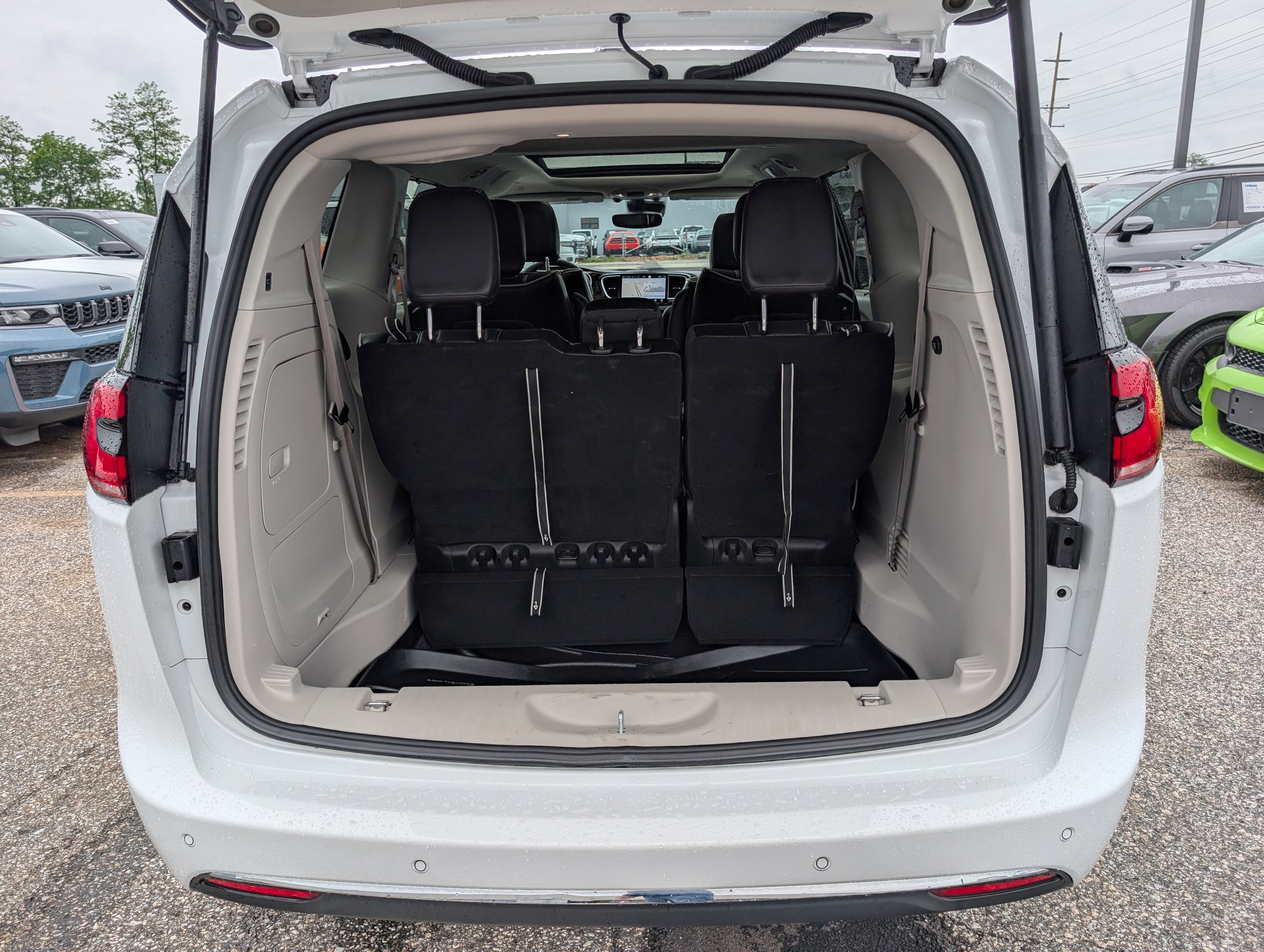 2023 Chrysler Pacifica Hybrid Limited