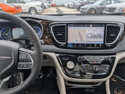 2023 Chrysler Pacifica Hybrid Limited