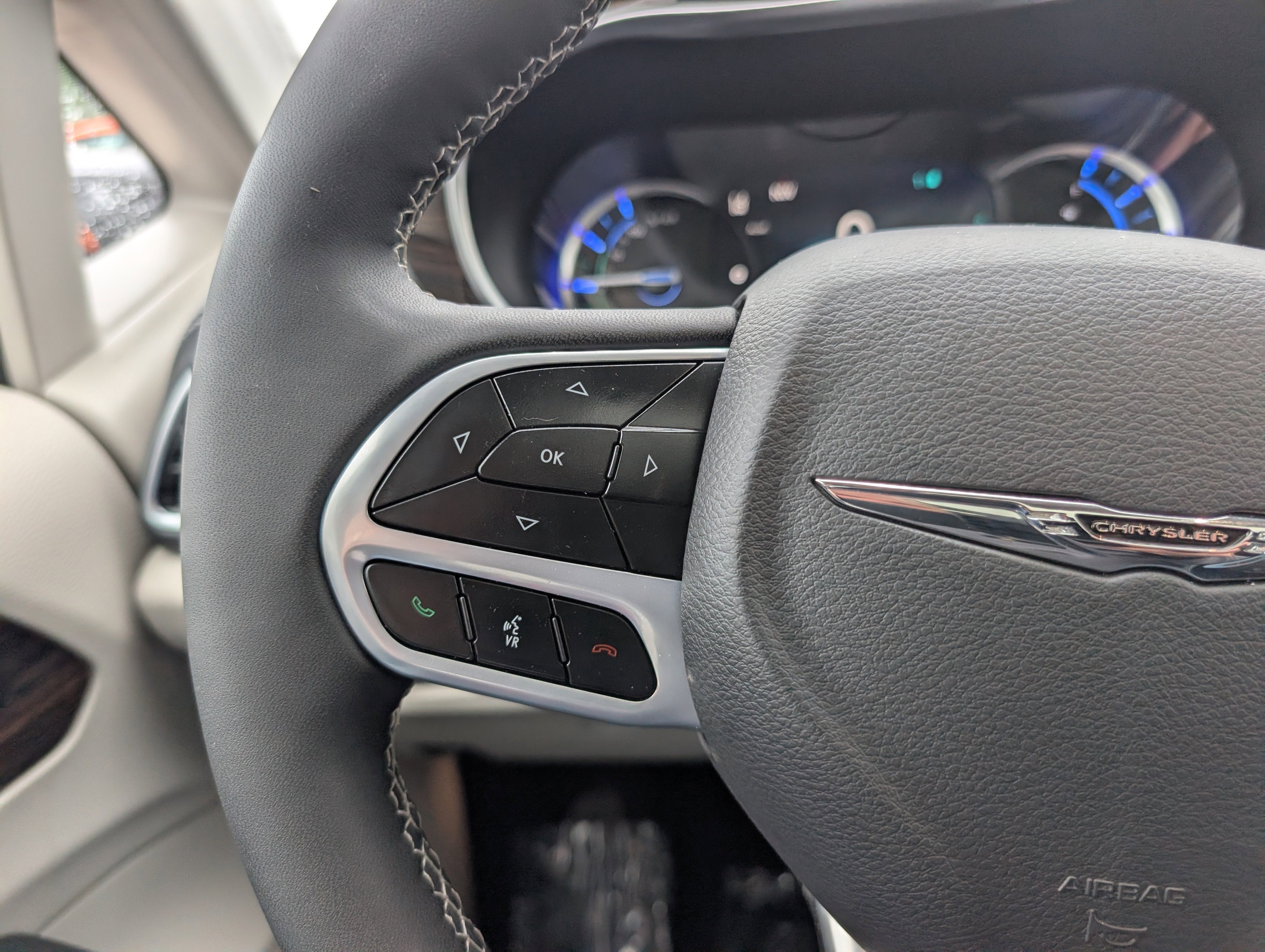 2023 Chrysler Pacifica Hybrid Limited