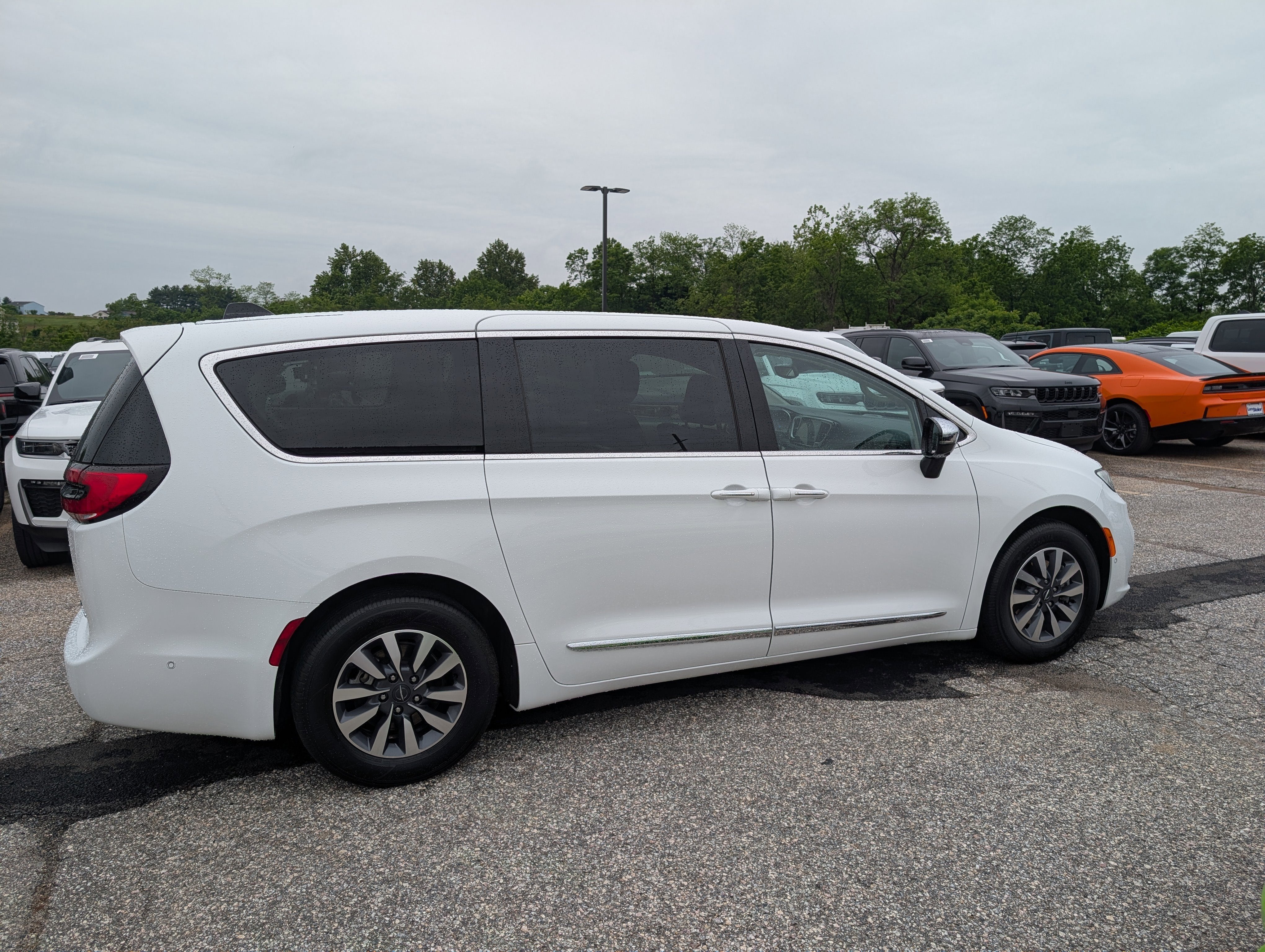 2023 Chrysler Pacifica Hybrid Limited