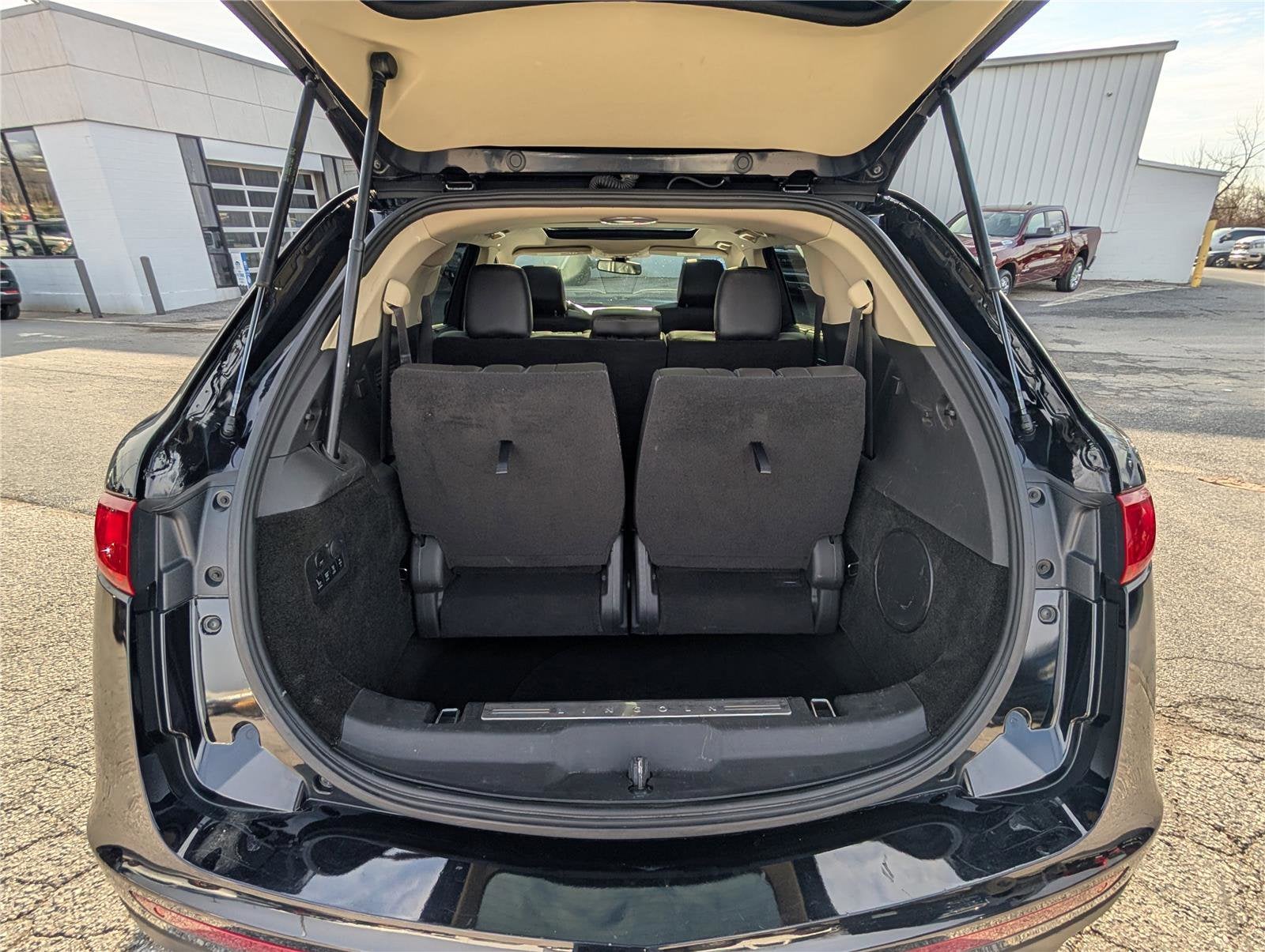 2019 Lincoln MKT Standard