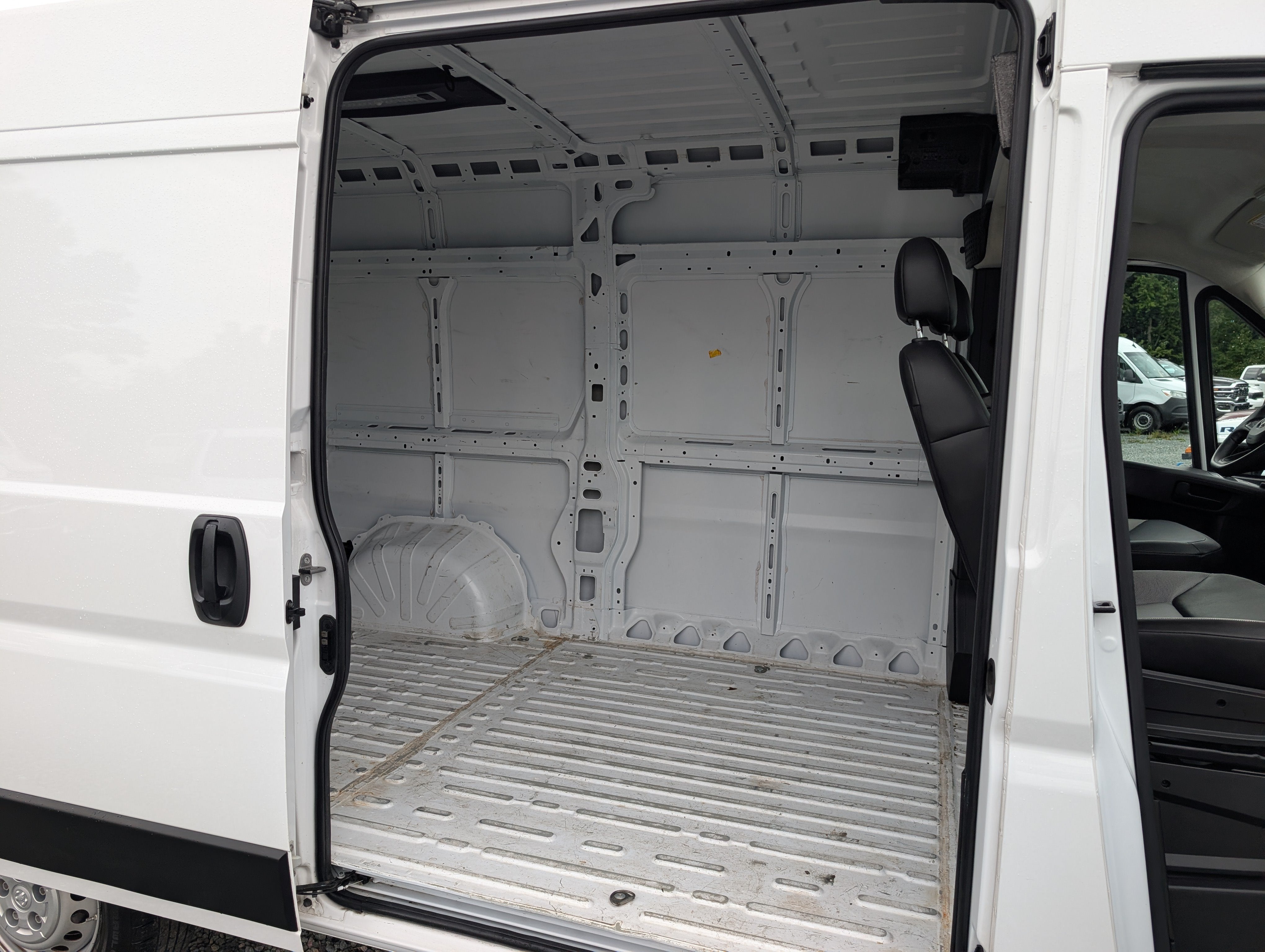 2024 RAM ProMaster Cargo Van Tradesman