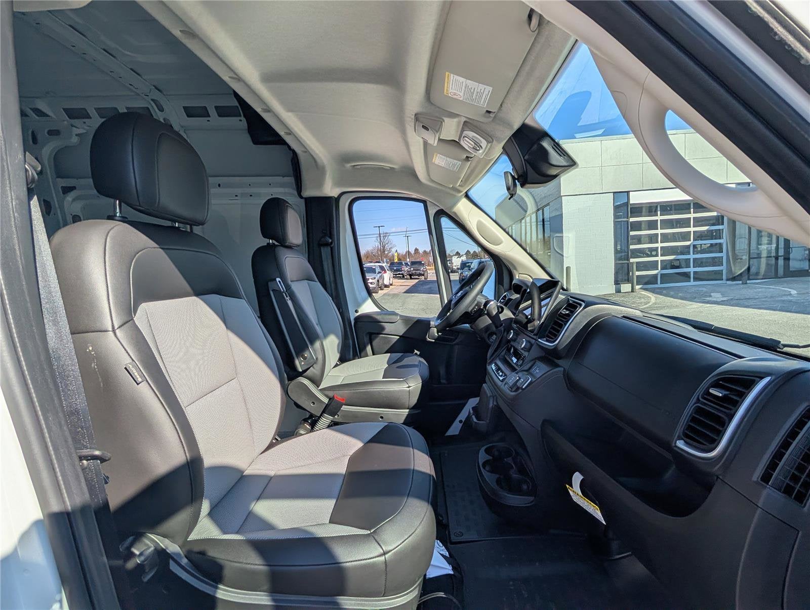 2025 RAM ProMaster Cargo Van SLT