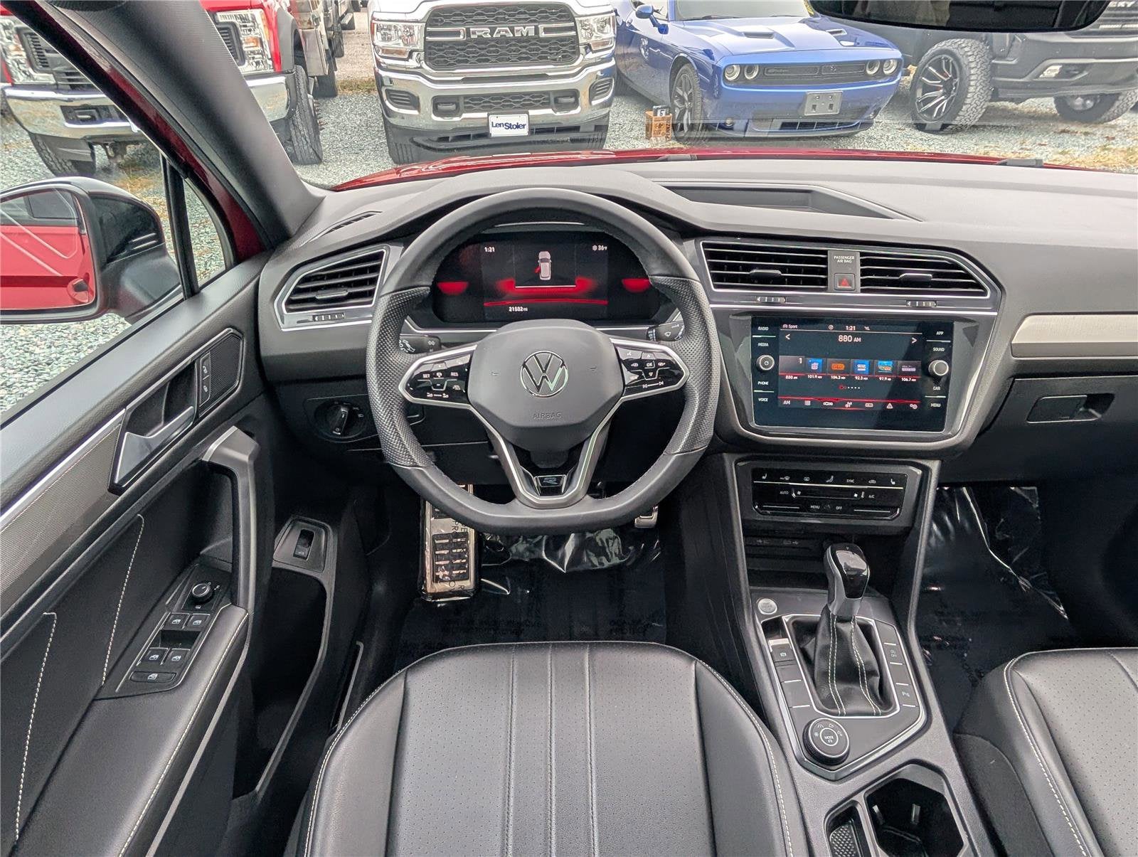 2024 Volkswagen Tiguan SE R-Line Black