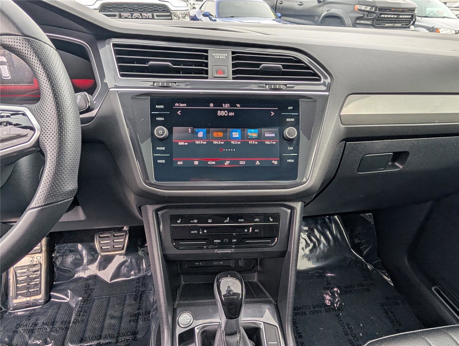 2024 Volkswagen Tiguan SE R-Line Black