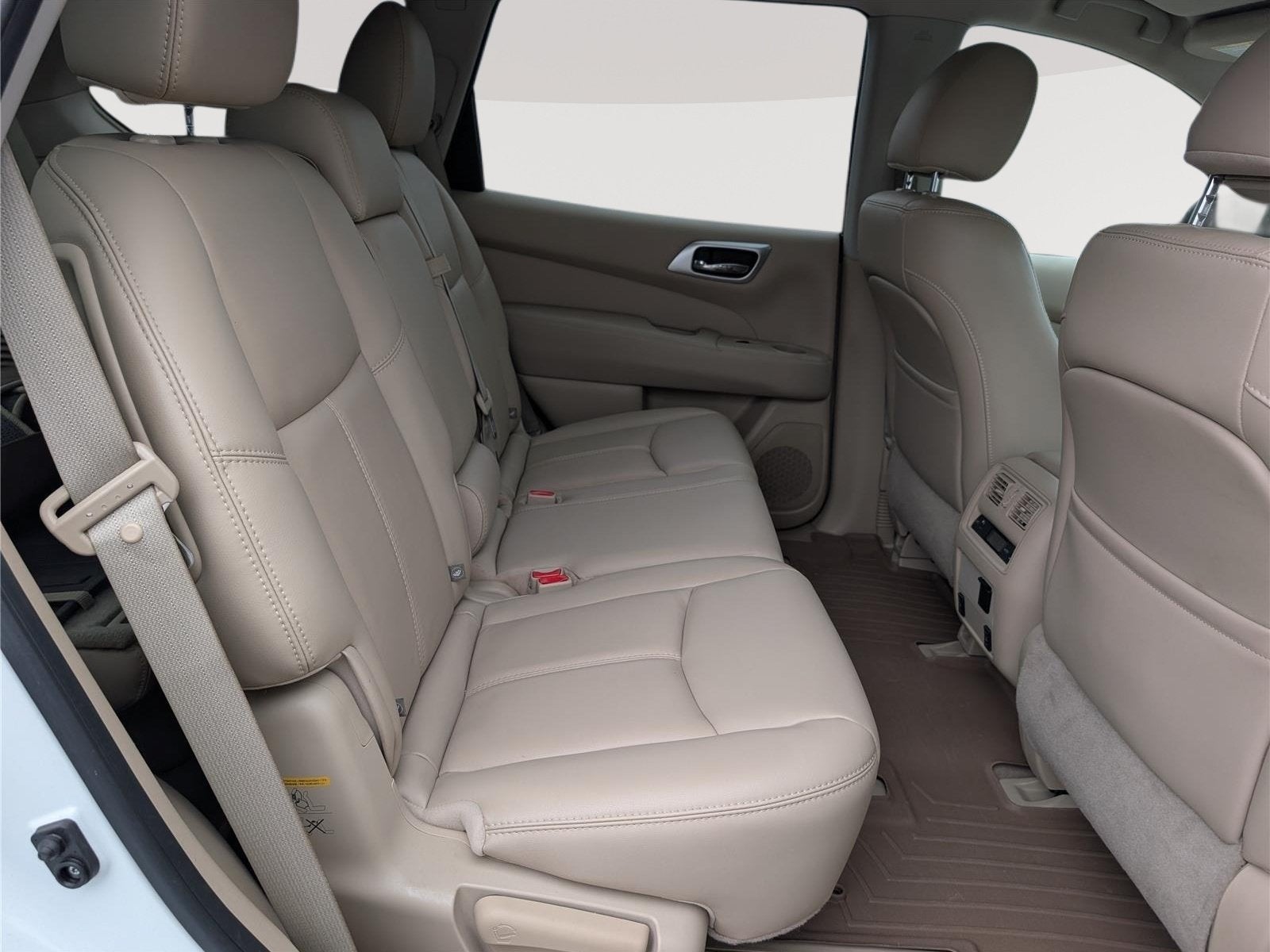 2015 Nissan Pathfinder SL