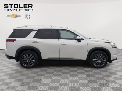 2022 Nissan Pathfinder SL
