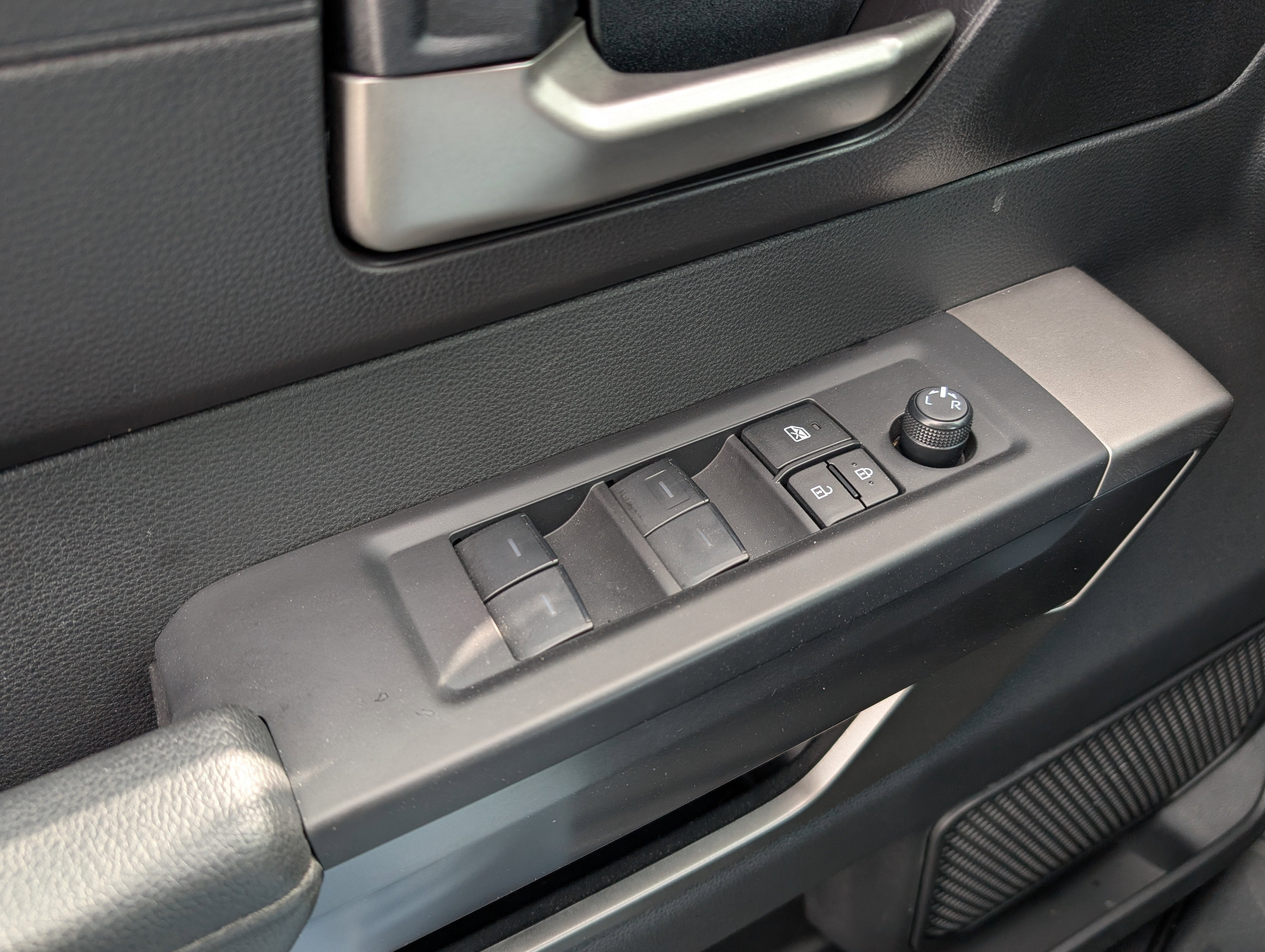 2025 Toyota Tundra 4WD SR