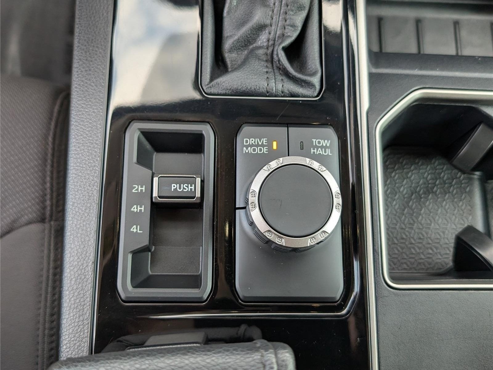 2022 Toyota Tundra 4WD SR5