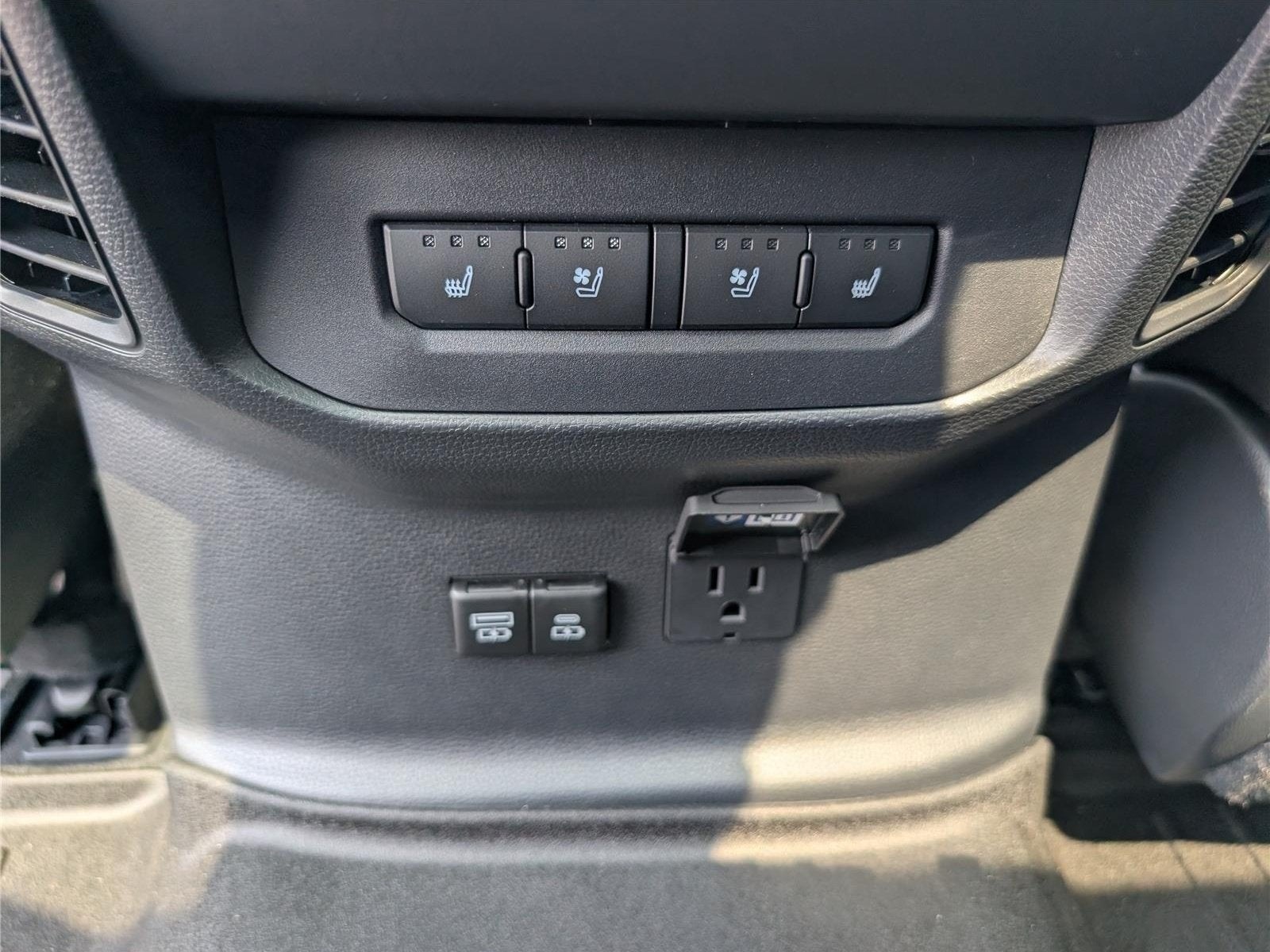 2024 Toyota Tundra 4WD Platinum
