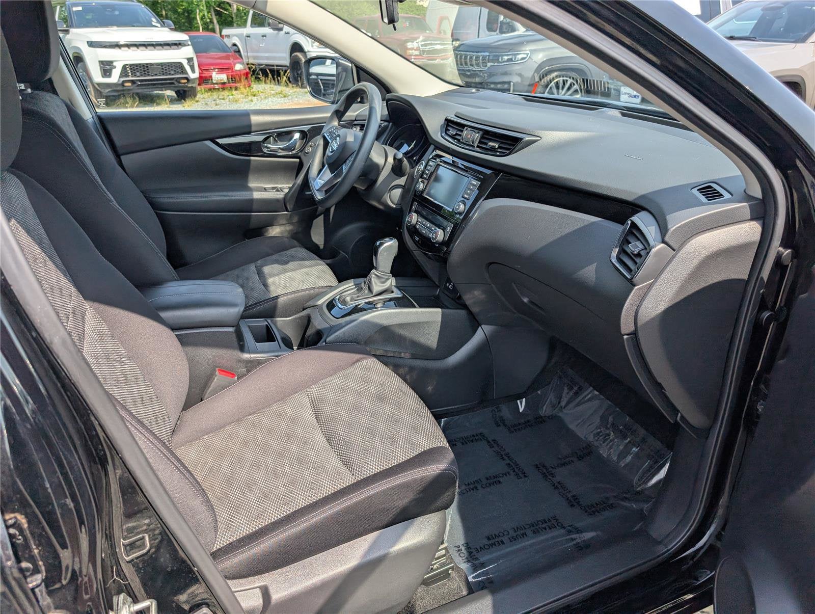 2020 Nissan Rogue Sport SV