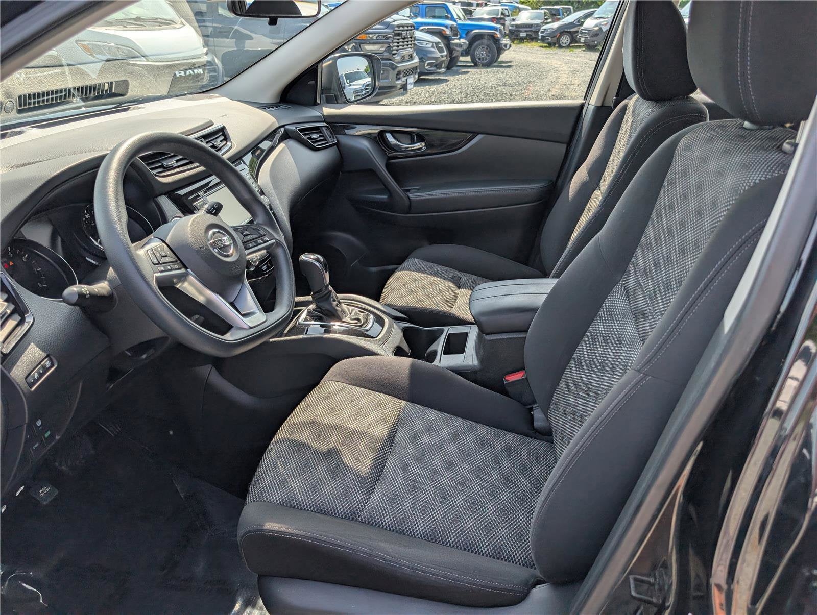 2020 Nissan Rogue Sport SV
