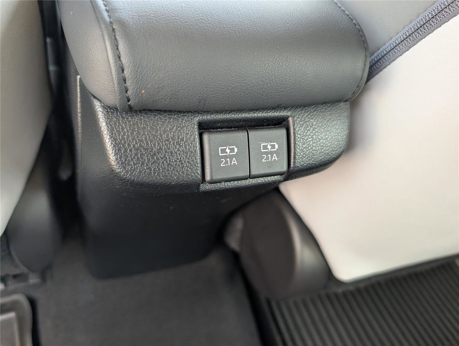 2021 Toyota Prius Prime LE