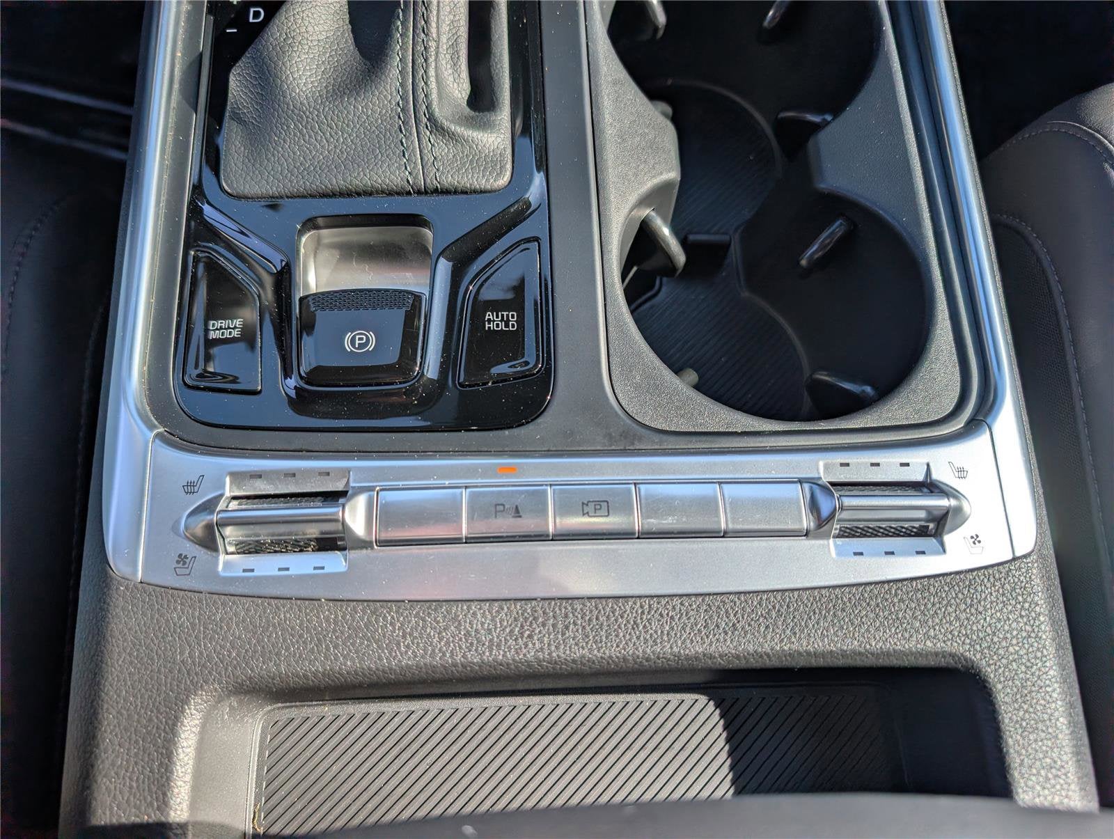 2025 Kia Carnival SX