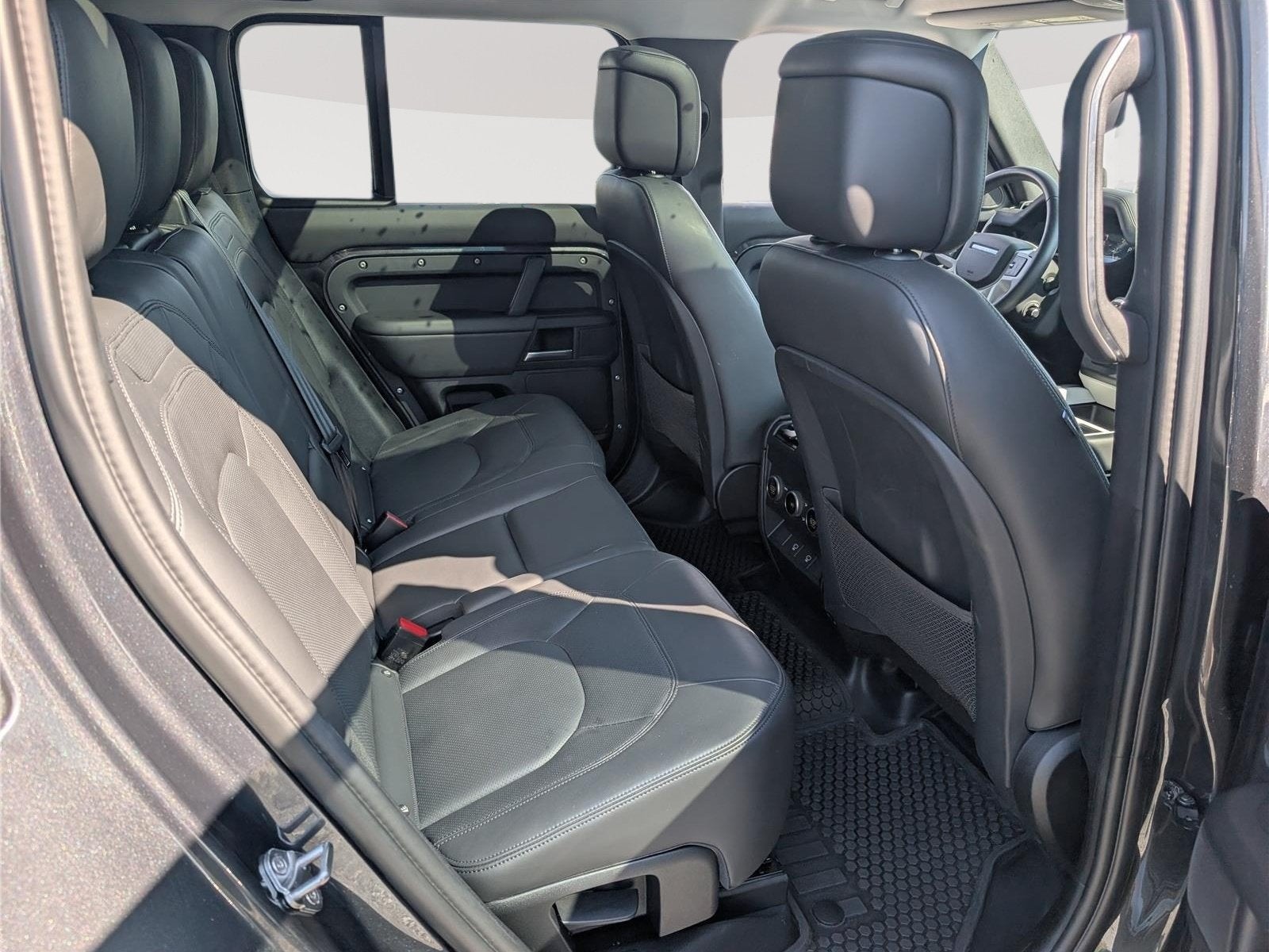 2025 Land Rover Defender S