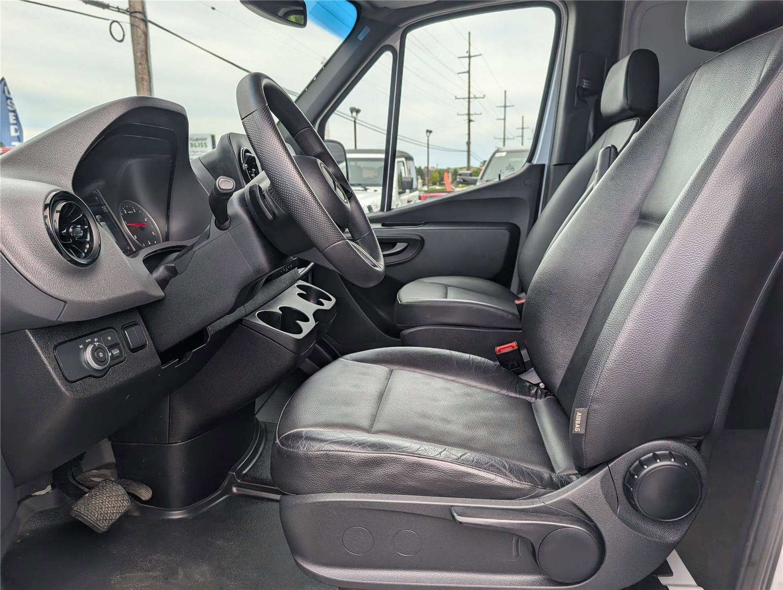 2025 Mercedes-Benz Sprinter Cargo Van Cargo 144 WB