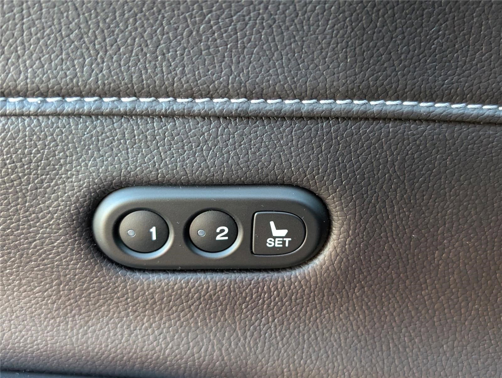 2020 Acura ILX w/Premium/A-SPEC Pkg