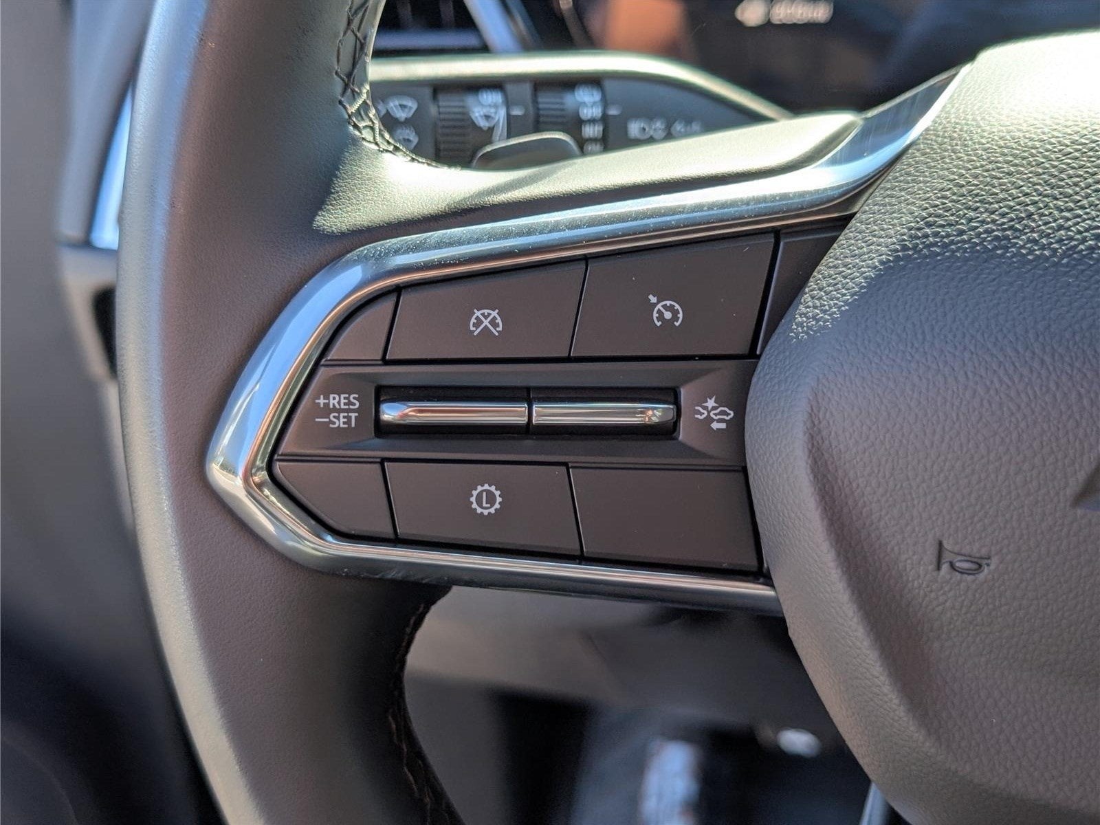 2025 Chevrolet Suburban LS