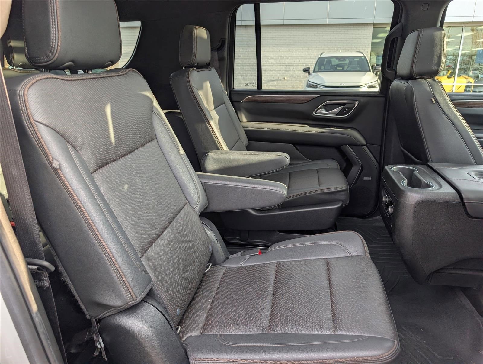 2022 Chevrolet Suburban High Country