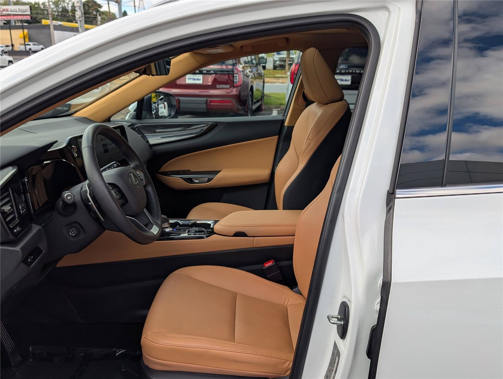 2026 Lexus NX 350h Premium AWD