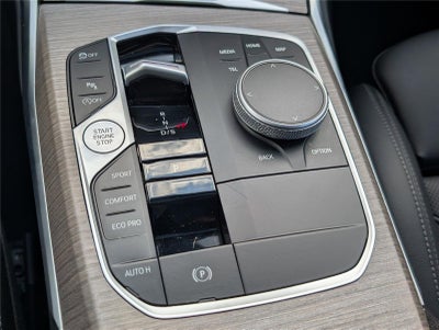 2025 BMW 3 Series 330i