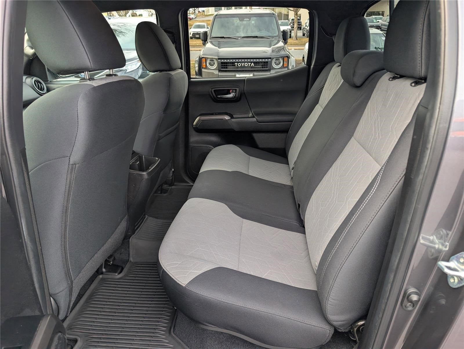 2022 Toyota Tacoma 4WD SR