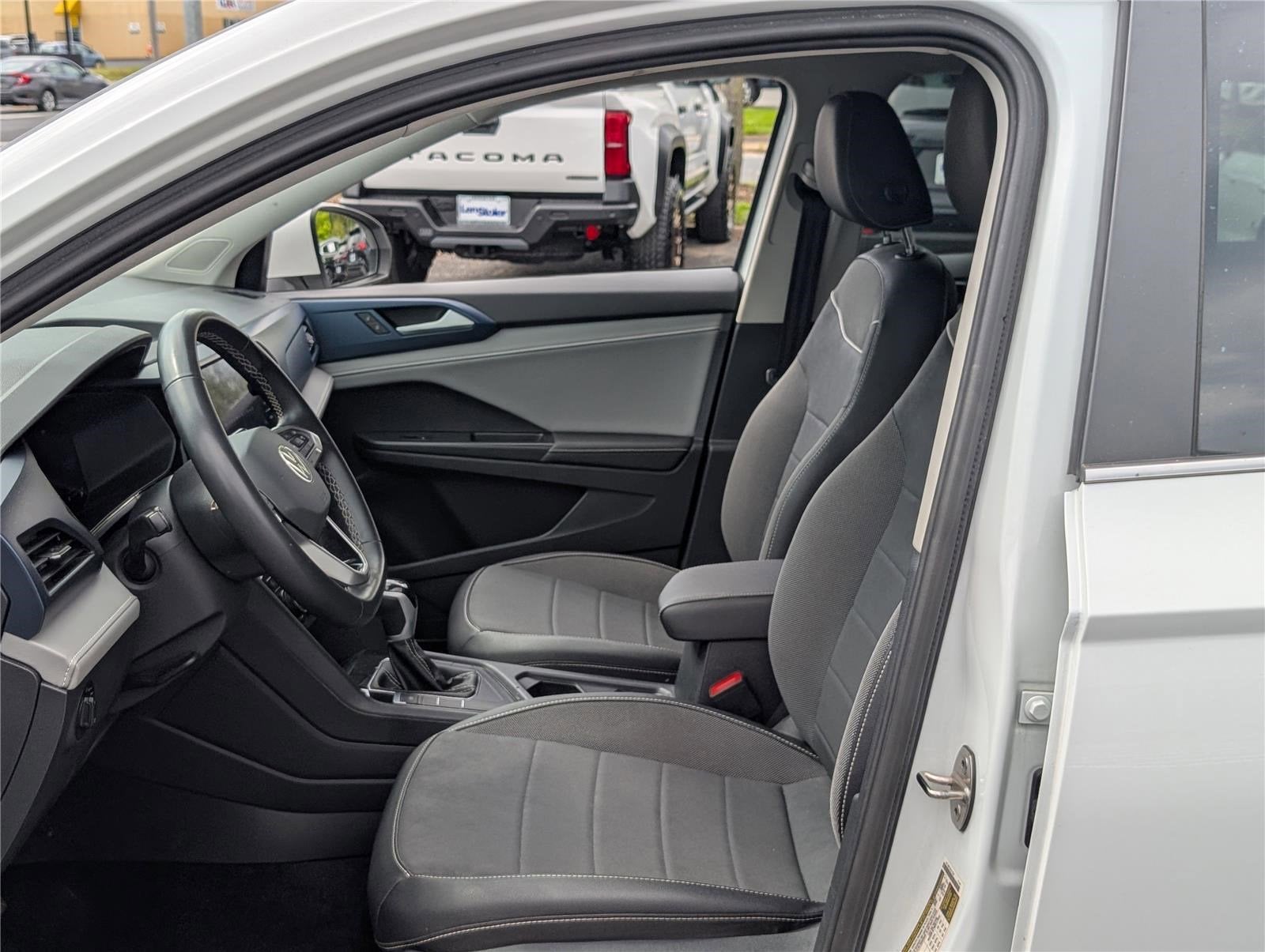 2024 Volkswagen Taos SE