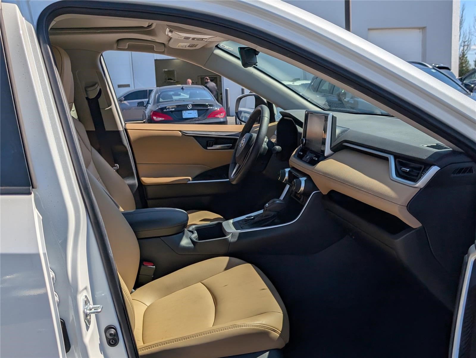 2023 Toyota RAV4 Hybrid XLE Premium