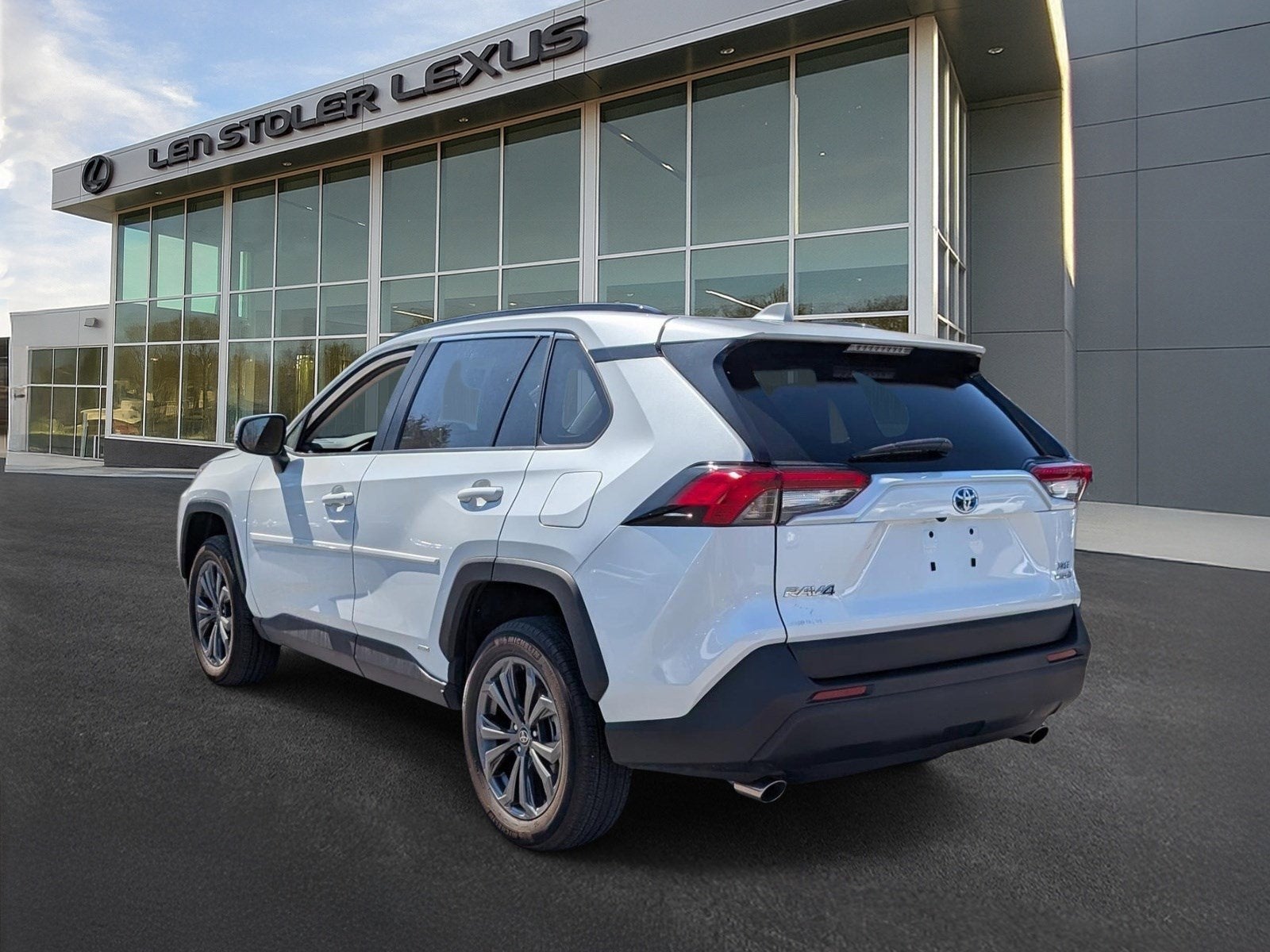 2023 Toyota RAV4 Hybrid XLE Premium
