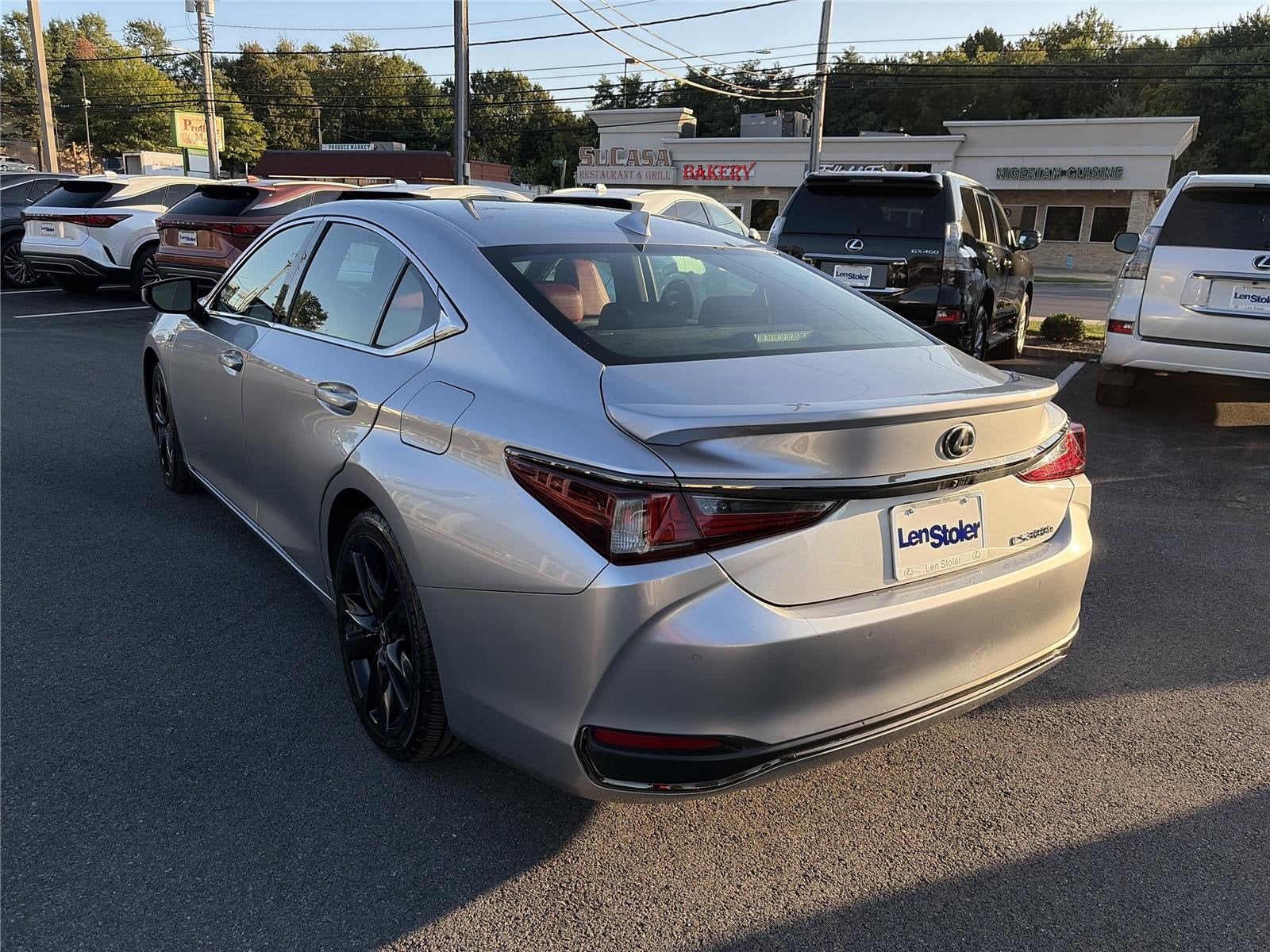 2023 Lexus ES 300h F SPORT Handling FWD